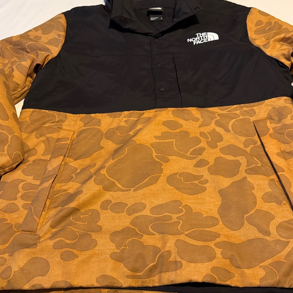 The North Face Black and Tan Patterned Pullover Jacket. NWOT - Picture 4 of 7